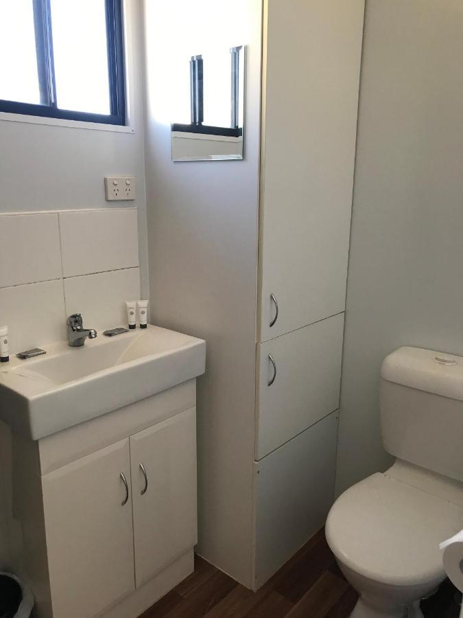 Australian Hotel Winton Budget Hotel Accommodation Eksteriør bilde