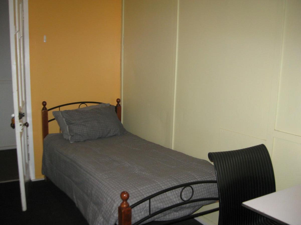 Australian Hotel Winton Budget Hotel Accommodation Eksteriør bilde