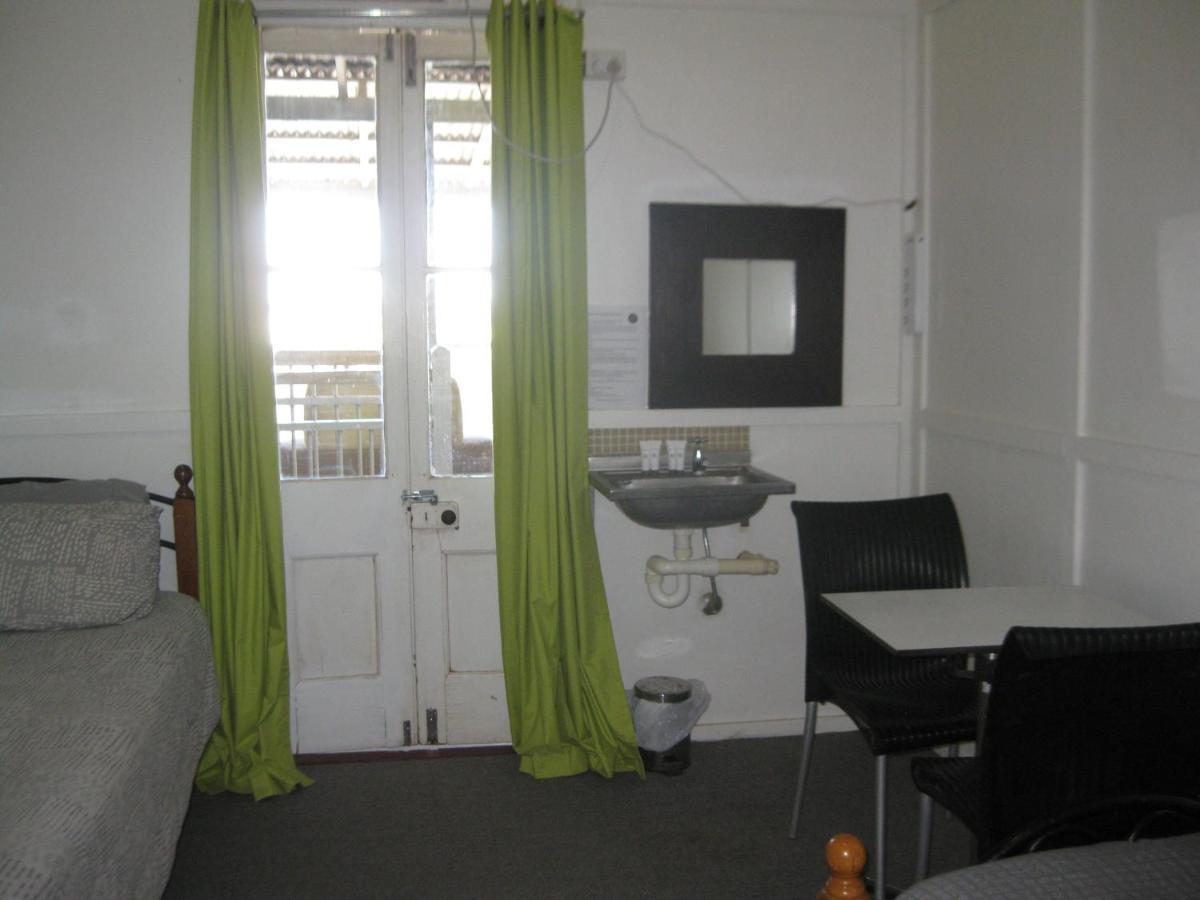 Australian Hotel Winton Budget Hotel Accommodation Eksteriør bilde